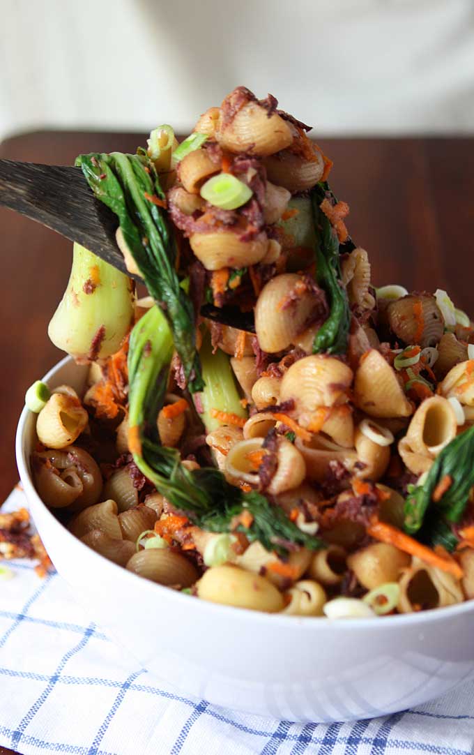 One Pot Sesame Vegetable Pasta (Carrots, Sweet Potato, Bok Choy) | thekitchenpaper.com