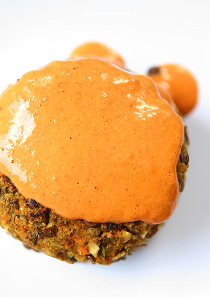 Lemongrass Lentil Cakes with Goji Tahini Sauce | thekitchenpaper.com