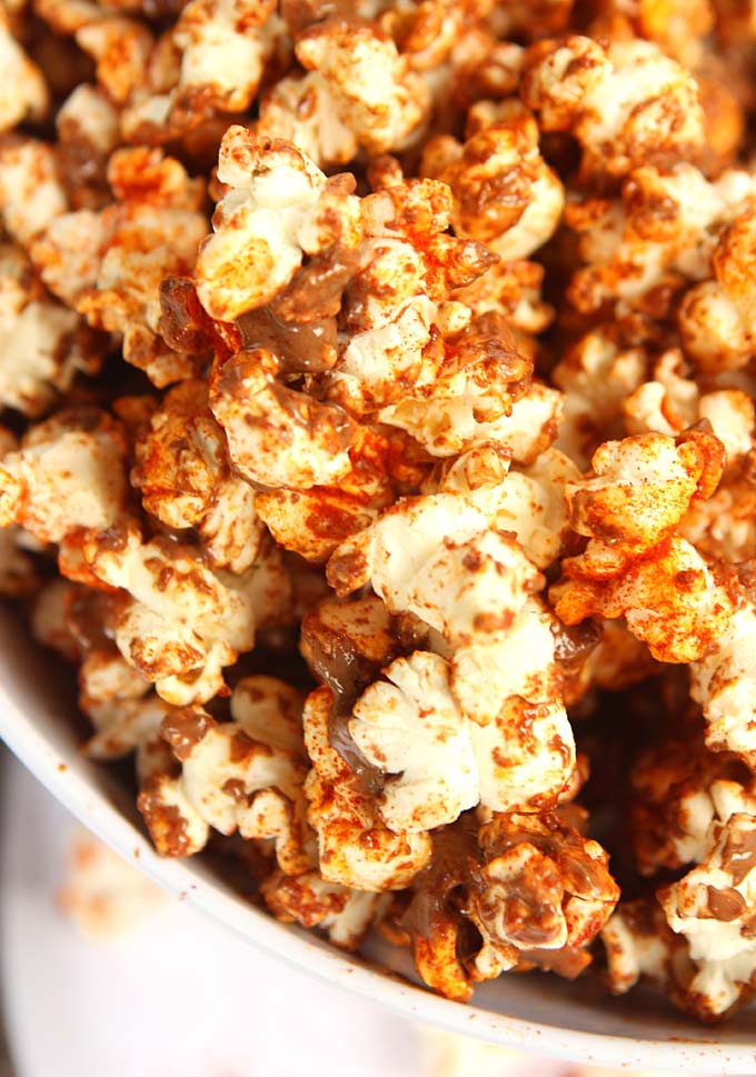 Milk Chocolate Paprika Popcorn | thekitchenpaper.com