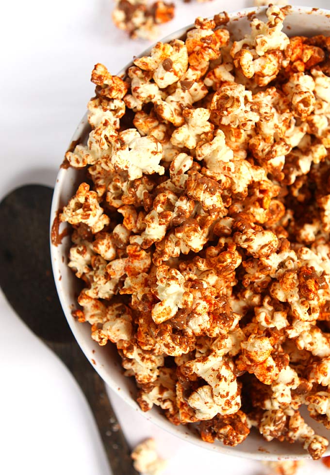 Milk Chocolate Paprika Popcorn | thekitchenpaper.com