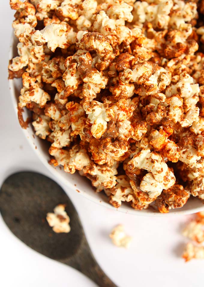 Milk Chocolate Paprika Popcorn | thekitchenpaper.com