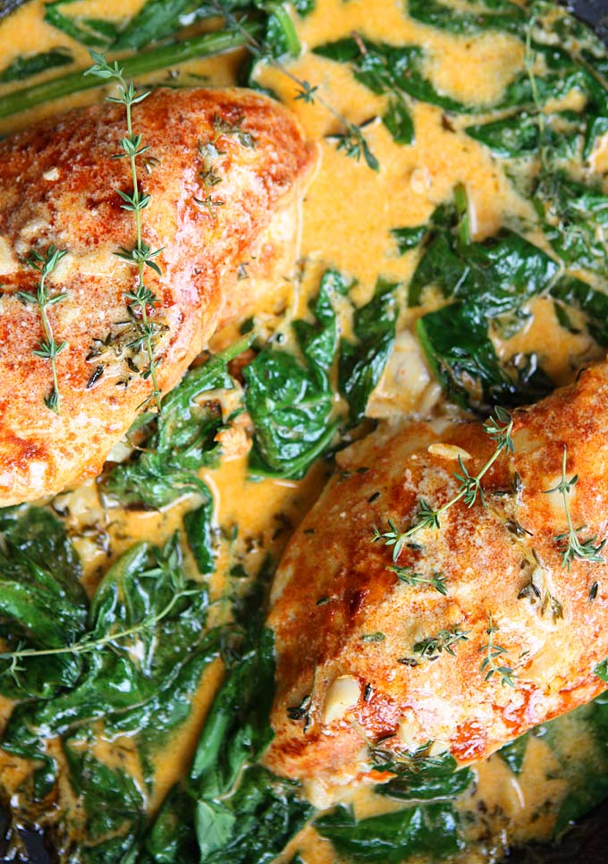 Paprika Chicken & Spinach with White Wine Butter Thyme Sauce | thekitchenpaper.com