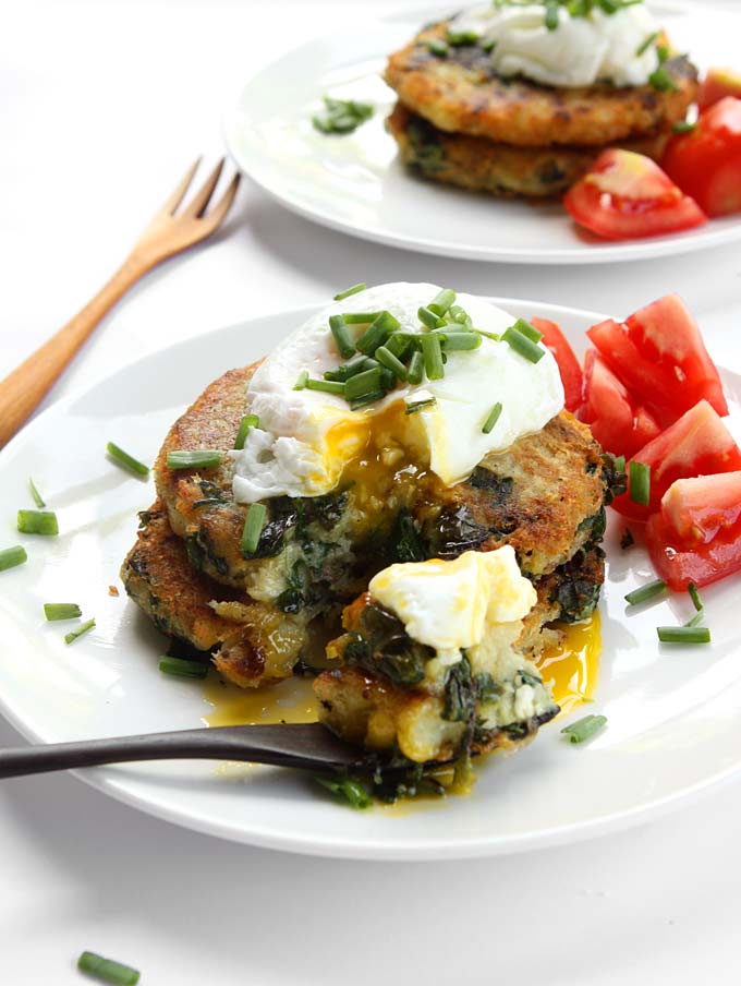 Garlic Spinach Potato Pancakes with Poached Eggs | thekitchenpaper.com