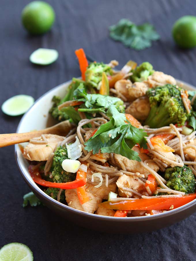 Sesame Chicken Soba Noodle Stir Fry | thekitchenpaper.com