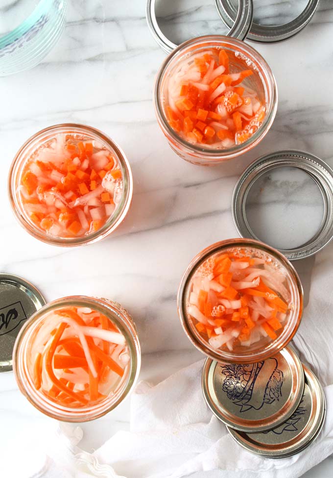 Pickled Carrot & Daikon {Đồ Chua} | thekitchenpaper.com