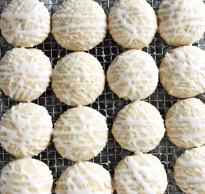 Salty Honey Cookies | thekitchenpaper.com