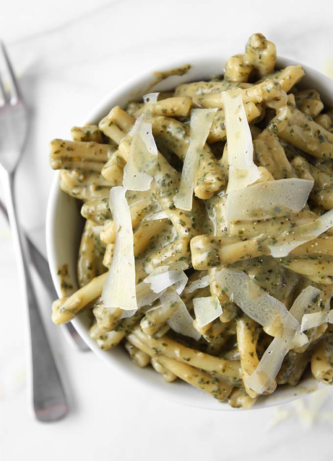 Creamy Pesto Pasta | thekitchenpaper.com