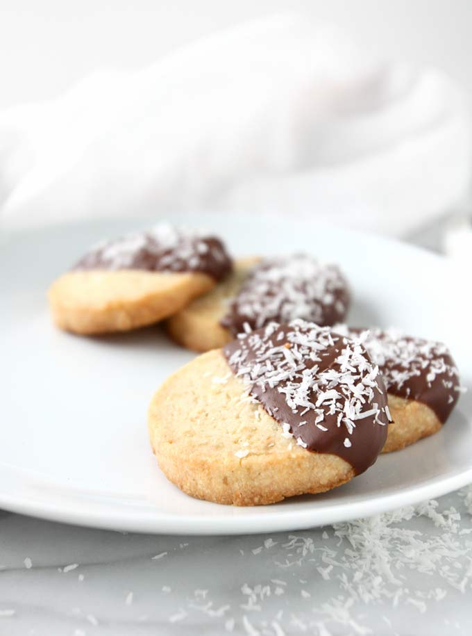 Toasted Coconut Candied Lemon Shortbread | thekitchenpaper.com