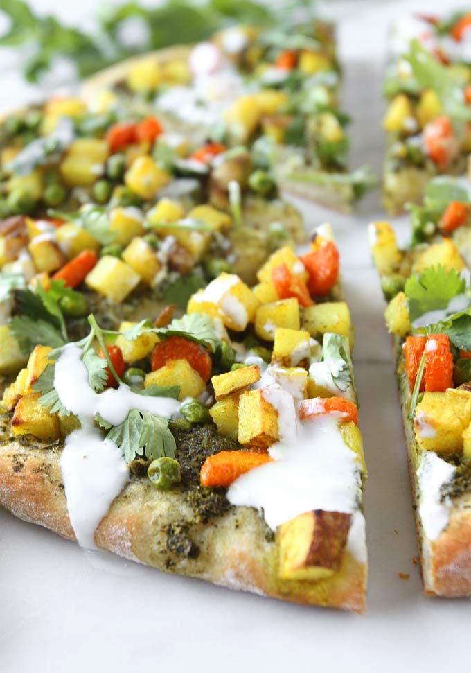 Vegetarian Samosa Pizza | thekitchenpaper.com