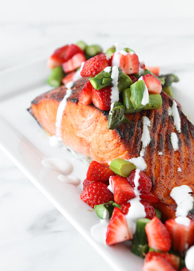 Brown Sugar Salmon with Asparagus Strawberry Topping | thekitchenpaper.com