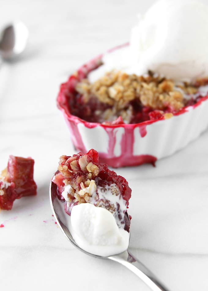 Raspberry Rhubarb Crisp | thekitchenpaper.co