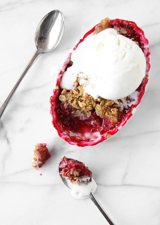 Raspberry Rhubarb Crisp | thekitchenpaper.co