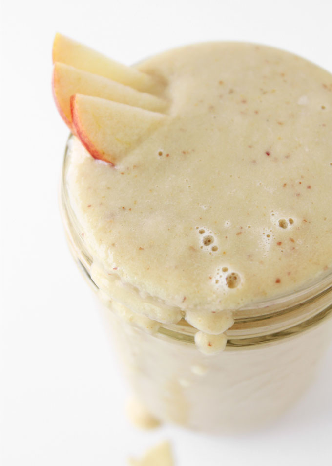 Apple Peanut Butter Smoothie | thekitchenpaper.com