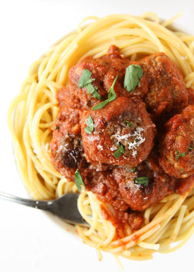 Classic Spaghetti and Meatballs | thekitchenpaper.com