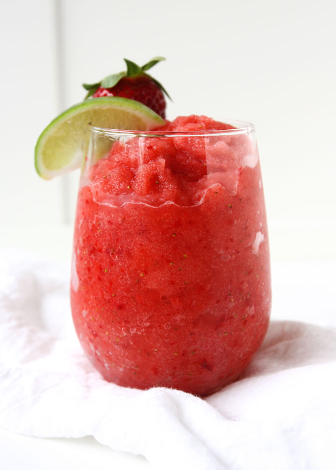 Strawberry Lime Coconut Water Slushie | thekitchenpaper.com