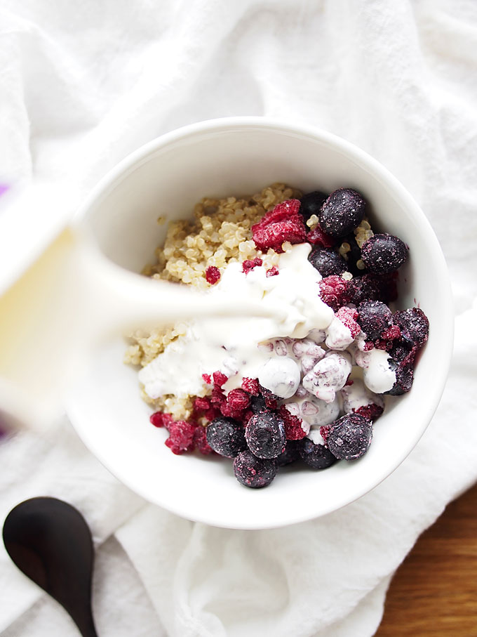 2-Minute Berry Breakfast Quinoa | thekitchenpaper.com