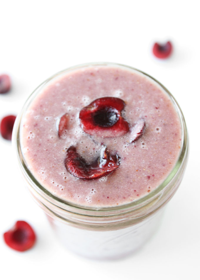 Cherry Almond Potassium Smoothie | thekitchenpaper.com