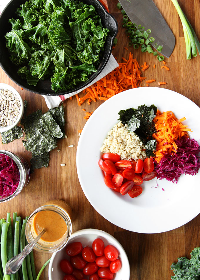 Vegan Kale Quinoa Bowl with Peanut Dressing | thekitchenpaper.com