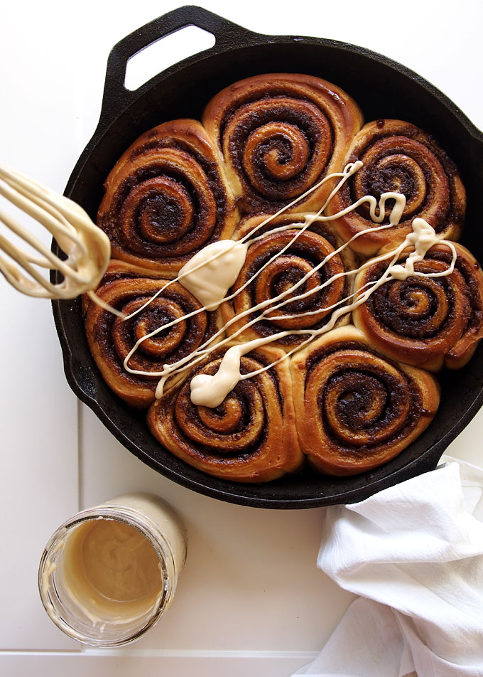 Maple Syrup Cinnamon Rolls | thekitchenpaper.com