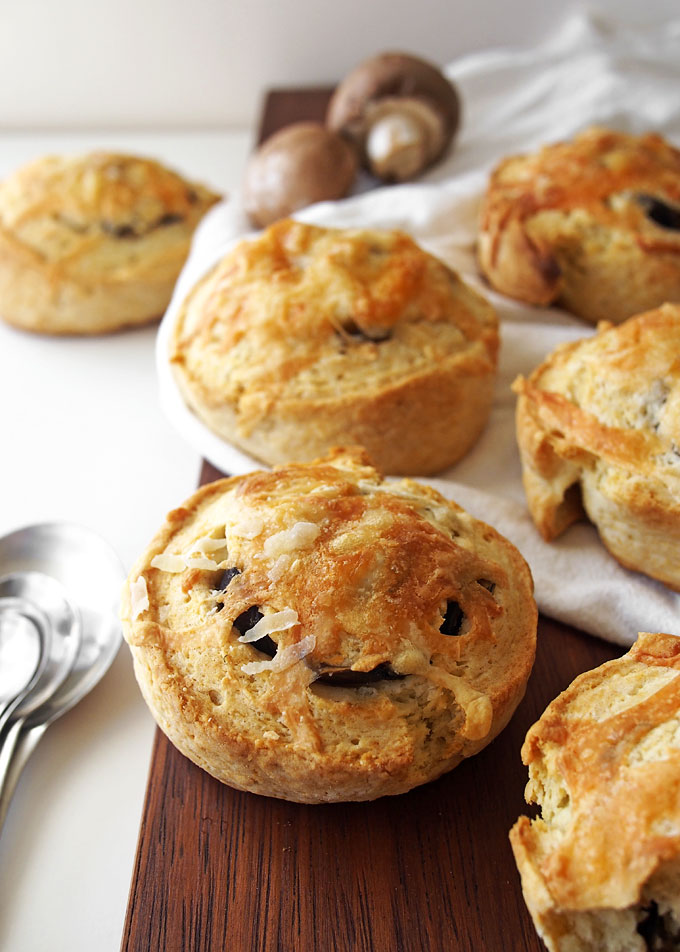 Mushroom & Manchego Buttermilk Biscuits | thekitchenpaper.com