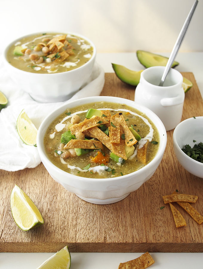 Roasted Tomatillo and White Bean Soup | thekitchenpaper.com