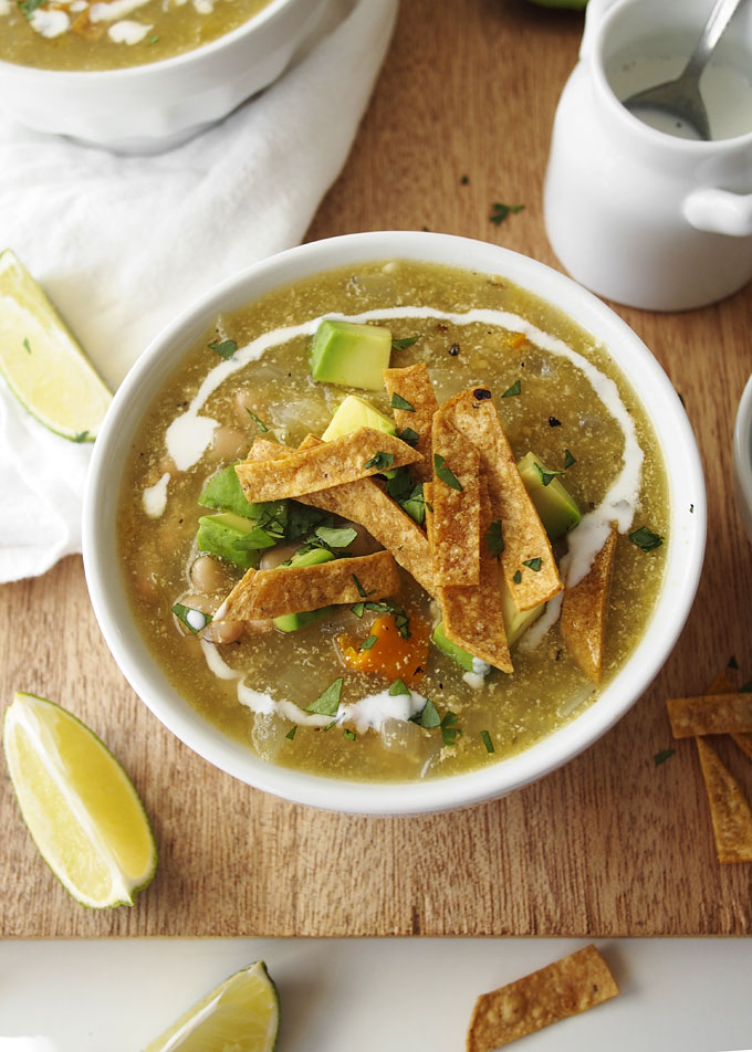 Roasted Tomatillo and White Bean Soup | thekitchenpaper.com