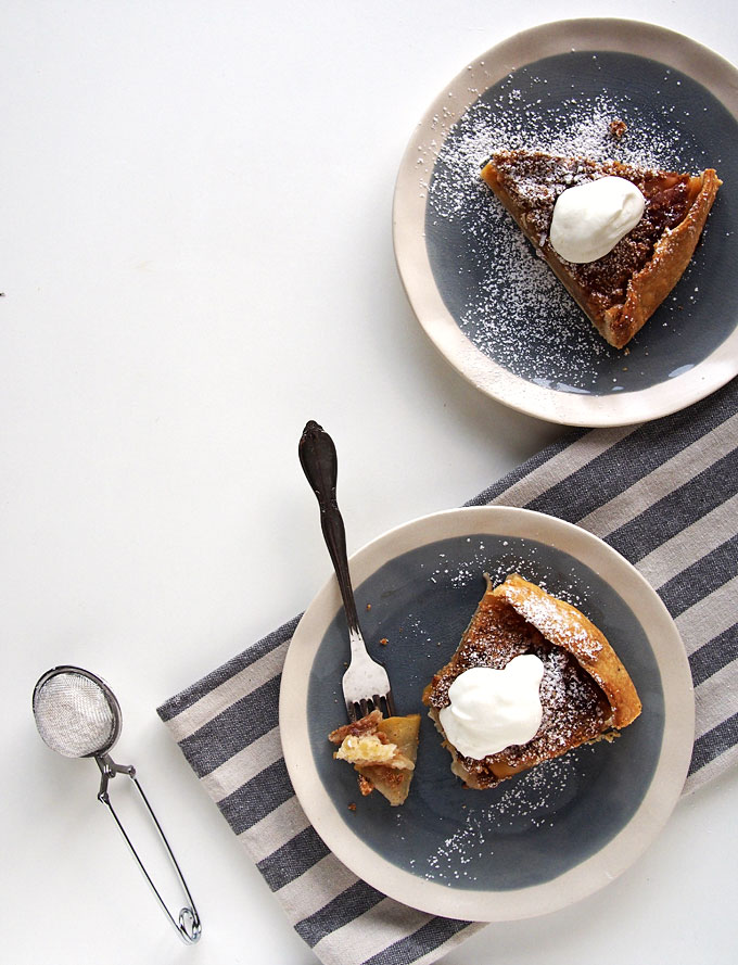 Apple Cardamom Crumble Galette Recipe | thekitchenpaper.com