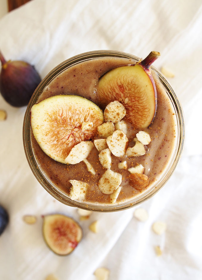 Honey Almond Fig Smoothie | thekitchenpaper.com