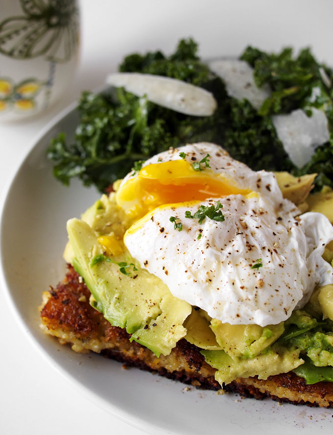 Fried Polenta, Avocado, & Poached Egg Breakfast (plus, KALE!) | thekitchenpaper.com