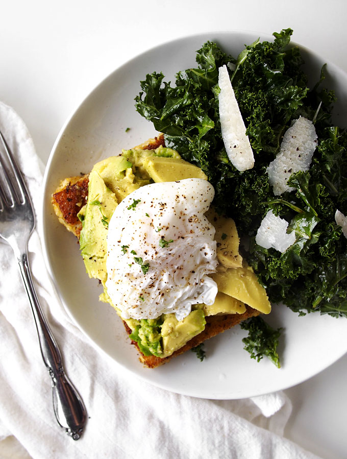 Fried Polenta, Avocado, & Poached Egg Breakfast (plus, KALE!) | thekitchenpaper.com