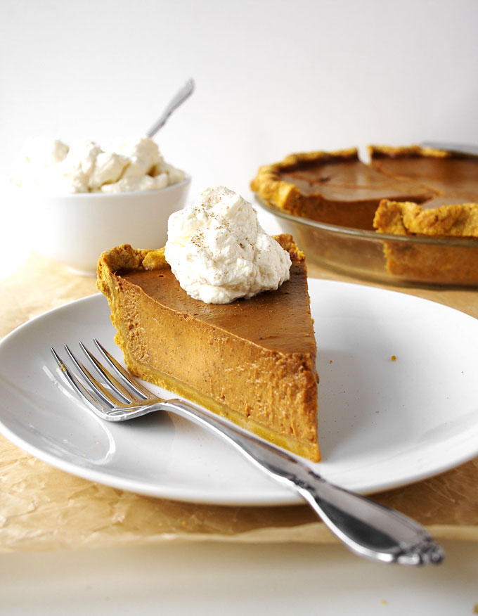 Coconut Sugar Classic Pumpkin Pie Recipe | thekitchenpaper.com