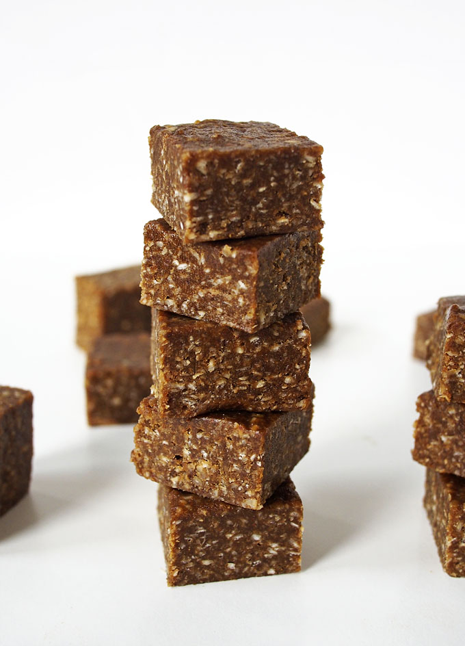 Salted Gingerbread Oat Fudge | The Kitchen Paper