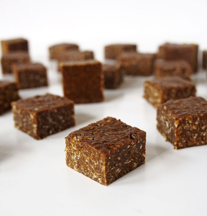 Salted Gingerbread Oat Fudge | The Kitchen Paper