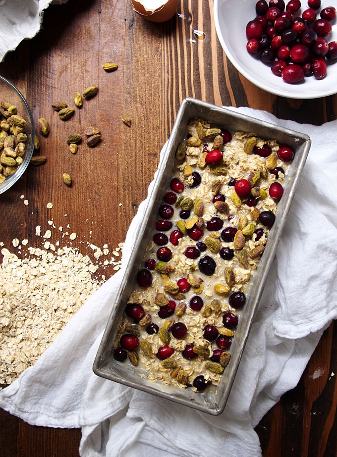 Cranberry Pistachio Baked Oatmeal | The Kitchen Paper