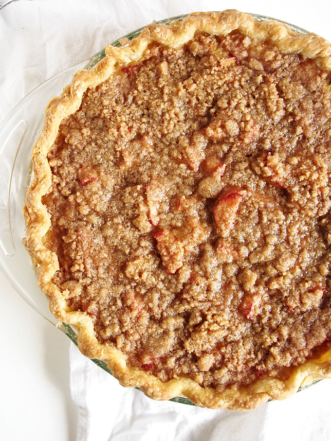 Rhubarb Sour Cream Crumble Pie | the kitchen paper