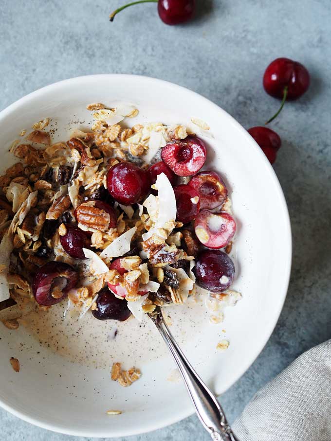 Toasted Coconut and Pecan Meusli | the kitchen paper