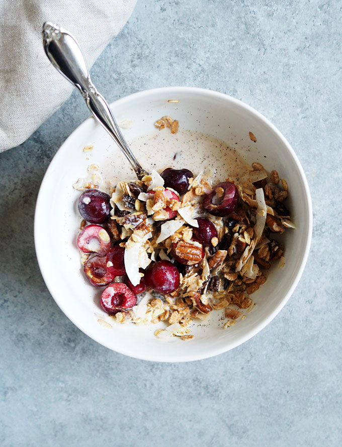 Toasted Coconut and Pecan Meusli | the kitchen paper