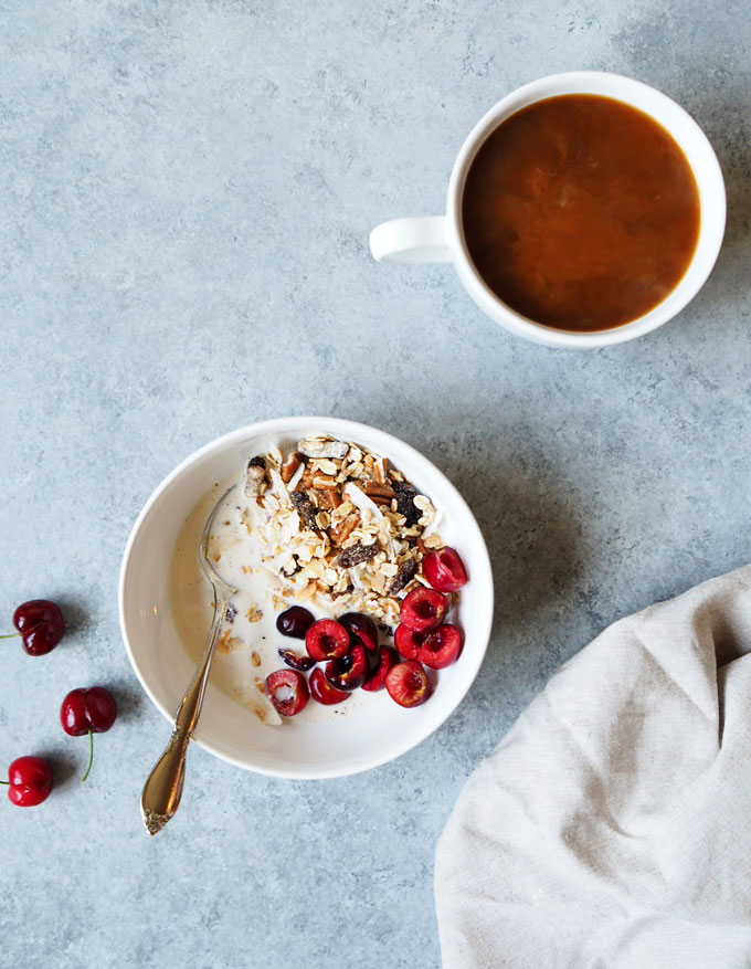 Toasted Coconut and Pecan Meusli | the kitchen paper