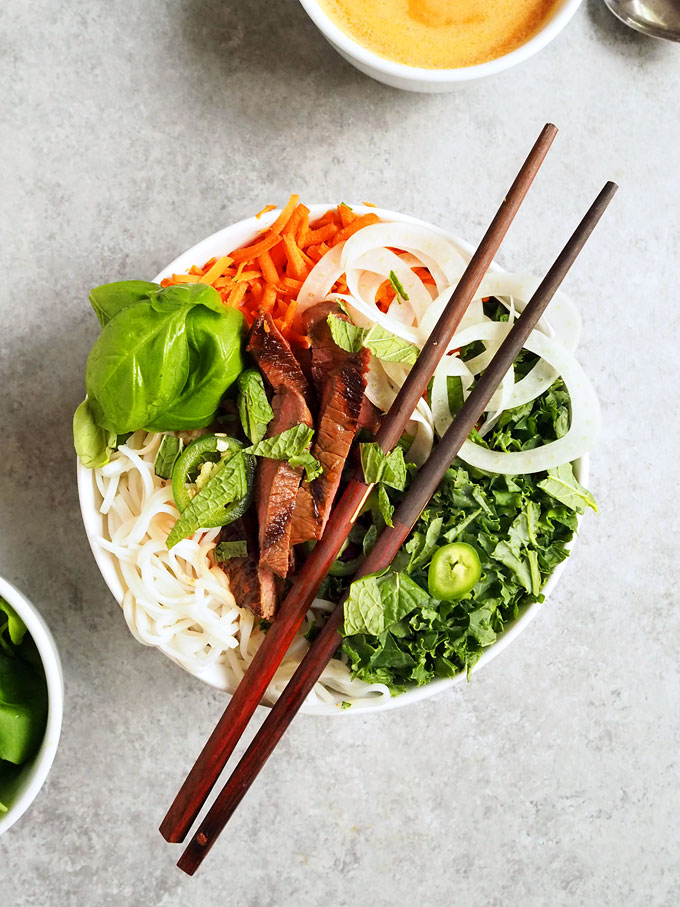 Easy Asian Fennel Beef Rice Noodle Bowls | thekitchenpaper.com