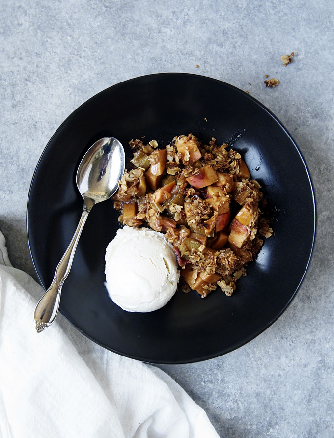 Apple Rhubarb Crisp | thekitchenpaper.com