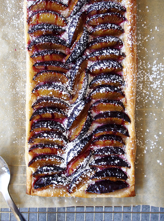 Cream Cheese Plum Tart | thekitchenpaper.com