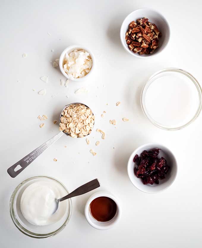 Coconut Cranberry Overnight Oats | thekitchenpaper.com